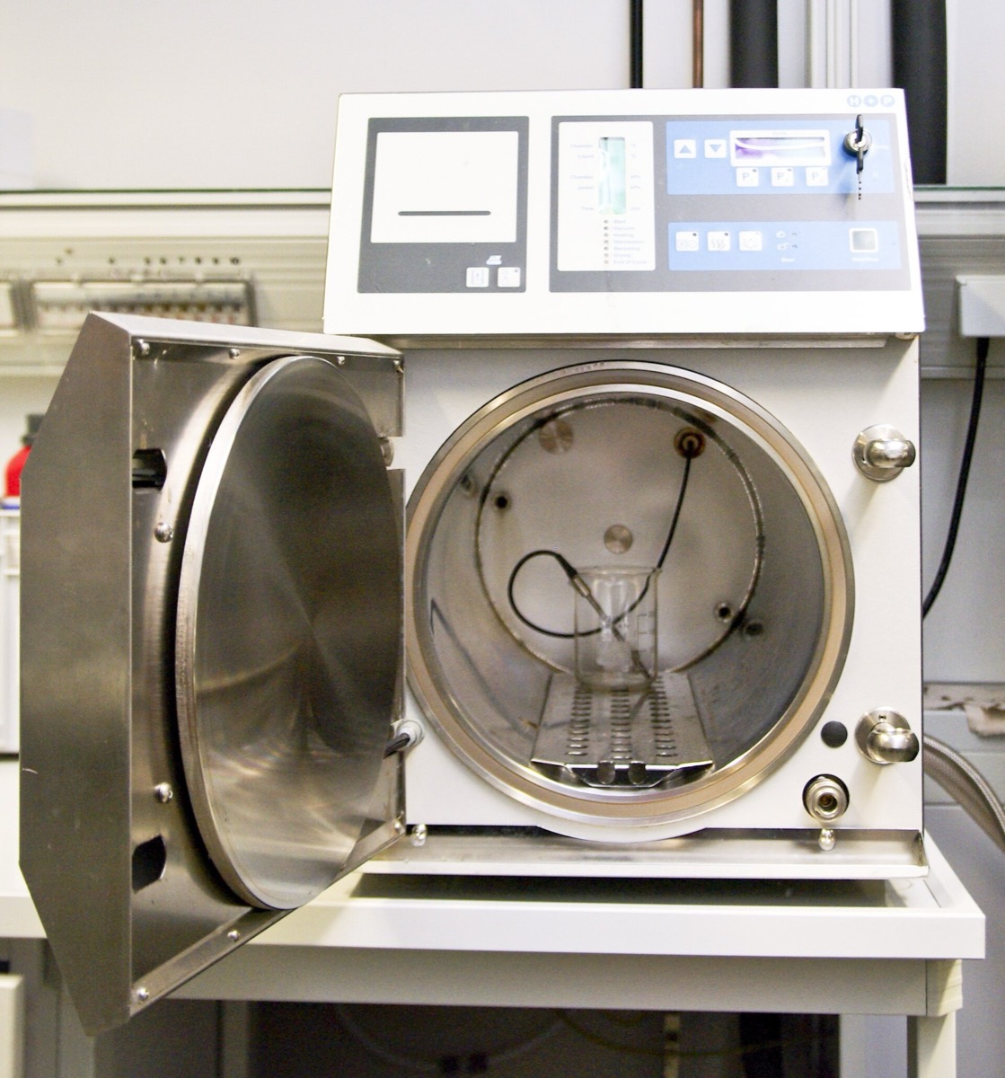 Autoclave de laboratorio de mesa